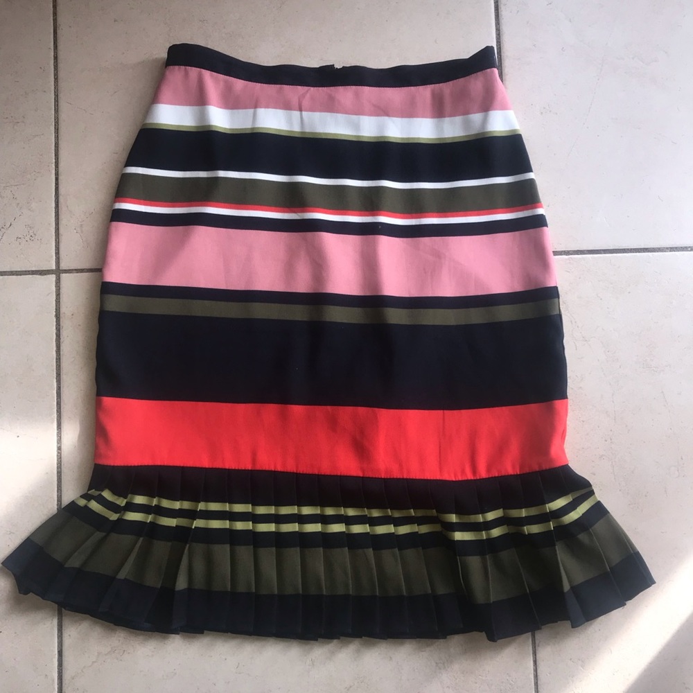 Ann Taylor striped knee length skirt size 2p